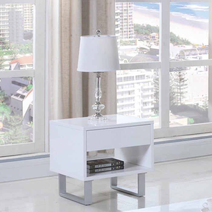 Atchison - 1-Drawer End Table - High Glossy White Sacramento Furniture Store Furniture store in Sacramento