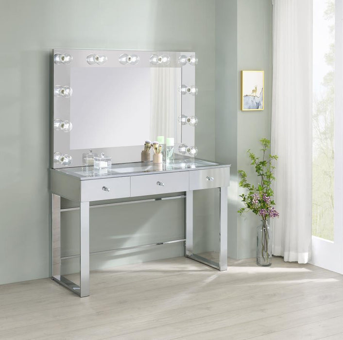 Umbridge - 3-Drawer Vanity With Lighting - Chrome And White Sacramento Furniture Store Furniture store in Sacramento