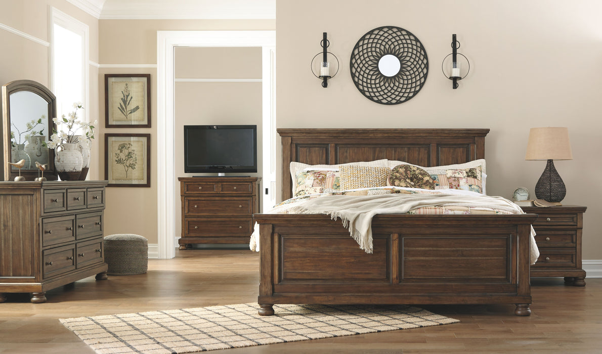 Flynnter - Panel Bedroom Set